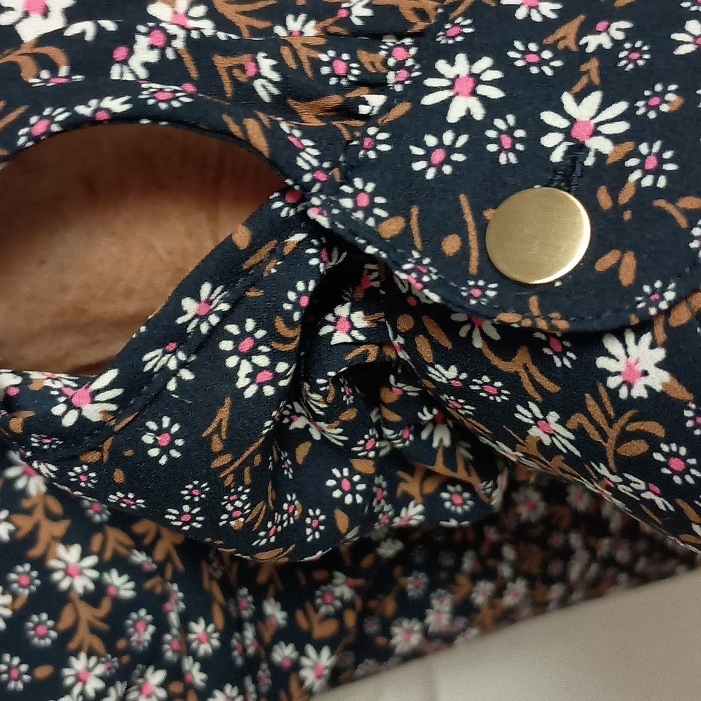 Ann Taylor Loft Beautiful Navy Blue Floral long sleeve. NEW with tags Size Large - Picture 6 of 9